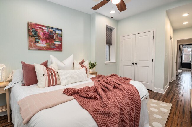 Building Photo - Gorgeous renovated home in Riverside Neigh...