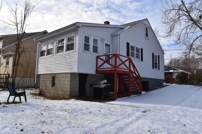 Building Photo - 69 Melrose Ave