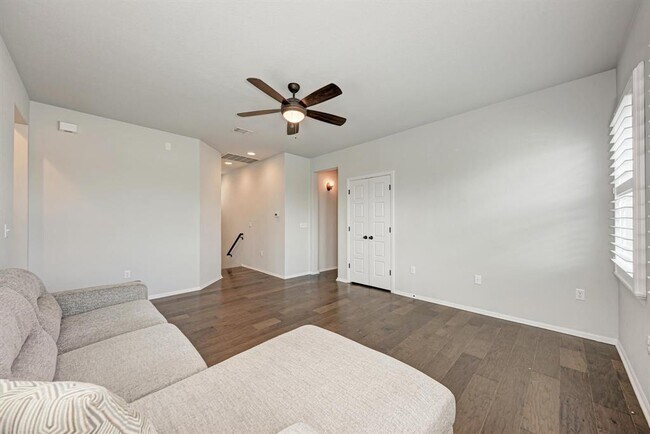 Building Photo - 10201 Cienega Cove