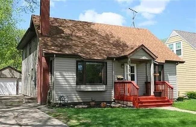 Building Photo - Fargo Homes