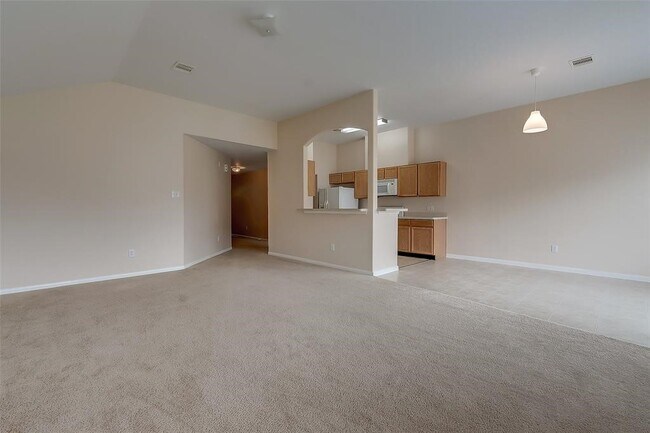 Building Photo - 19726 Cozy Cabbin Dr