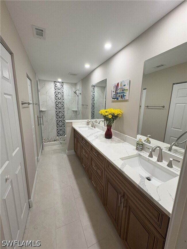Building Photo - 853 Tanbark Dr