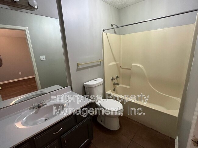 Building Photo - 6404 Ragan Farm Dr