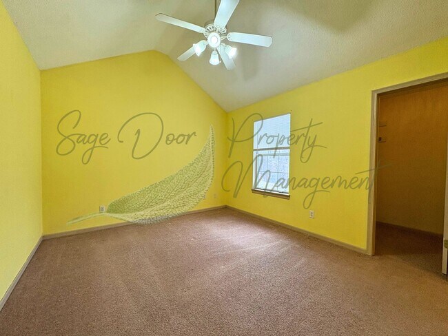 Building Photo - 505 NE 1st St