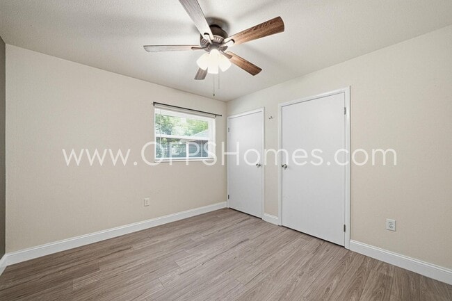 Building Photo - 127 Judith Dr