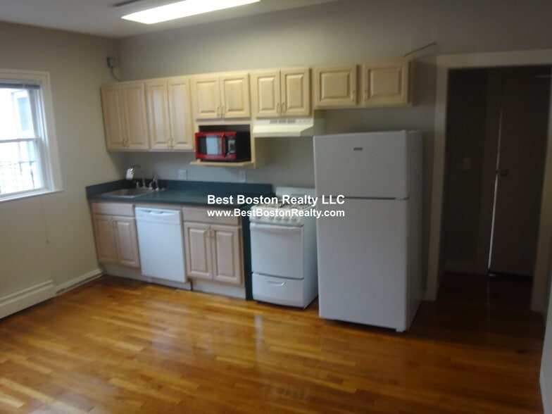 Building Photo - 20 JFK St. Unit 7