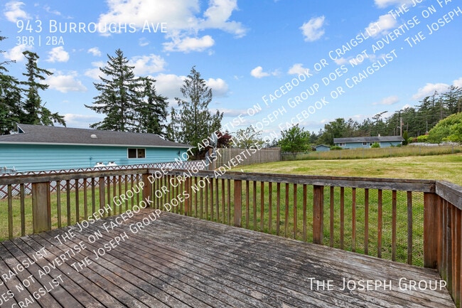 Building Photo - 943 Burroughs Ave