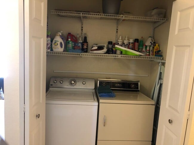 Building Photo - Two bedroom condo