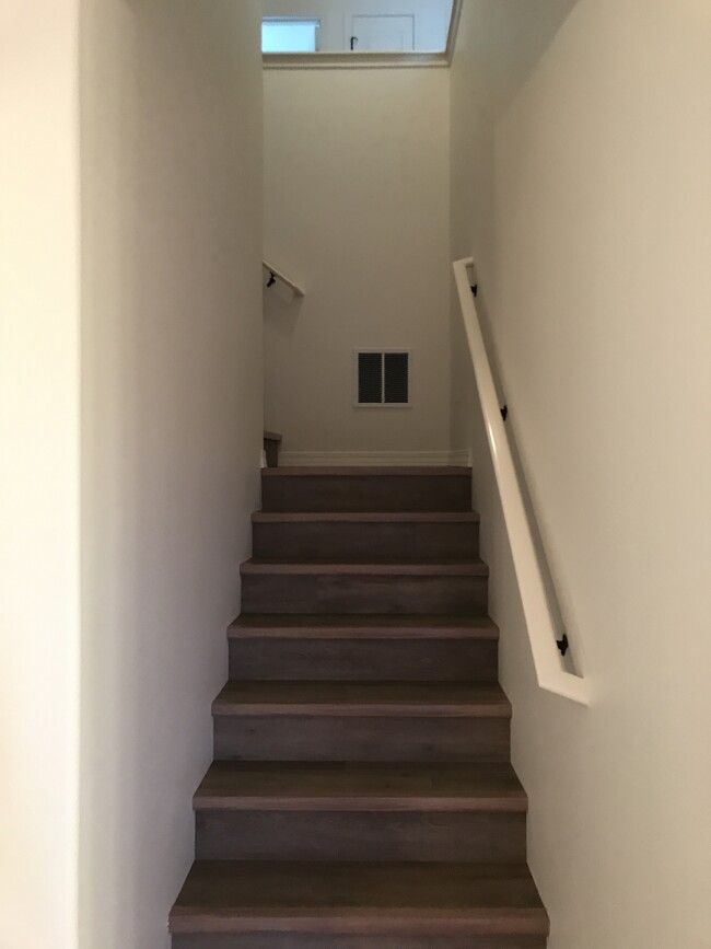 Stairs on Main level to the upstairs - 1280 SW Selway Ln