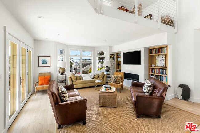 Building Photo - 2817 3rd St