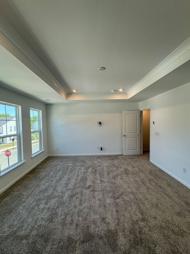 Building Photo - 13111 Rover St