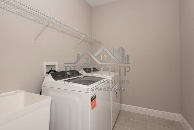 Building Photo - 1008 British Cir