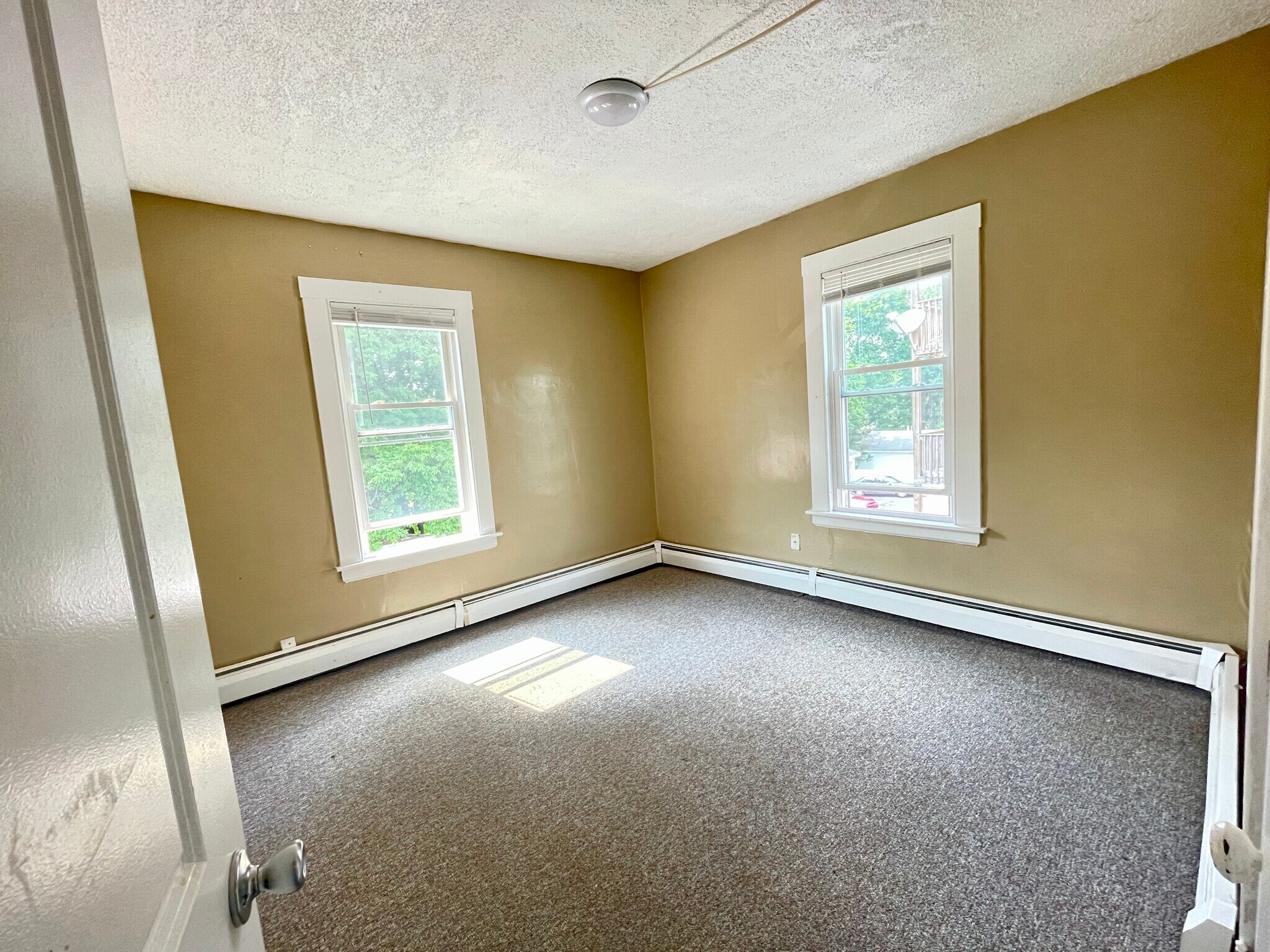 Building Photo - 67 Brooklawn St