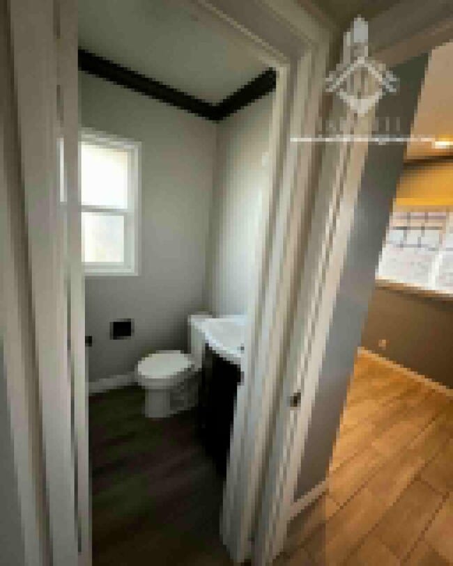 Building Photo - 956 W Harvard Pl