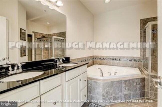 Building Photo - 900 Hall Station Dr