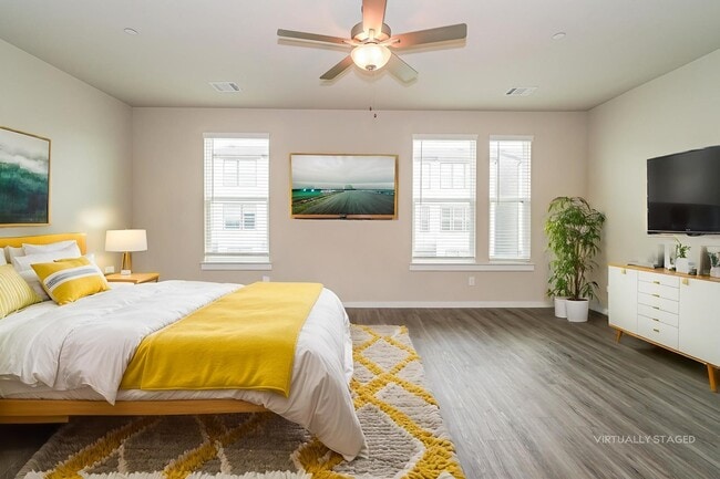 Building Photo - 18330 W Centro Cir