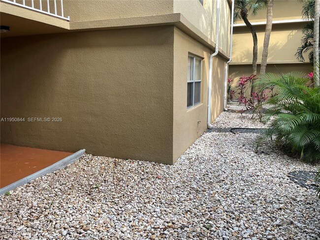 Building Photo - 4235 N University Dr