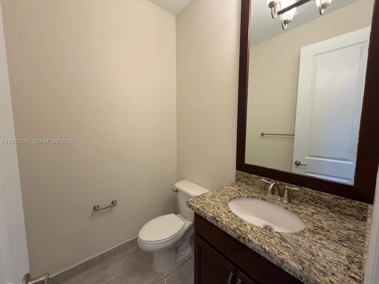 Building Photo - 455 SW 113th Ln