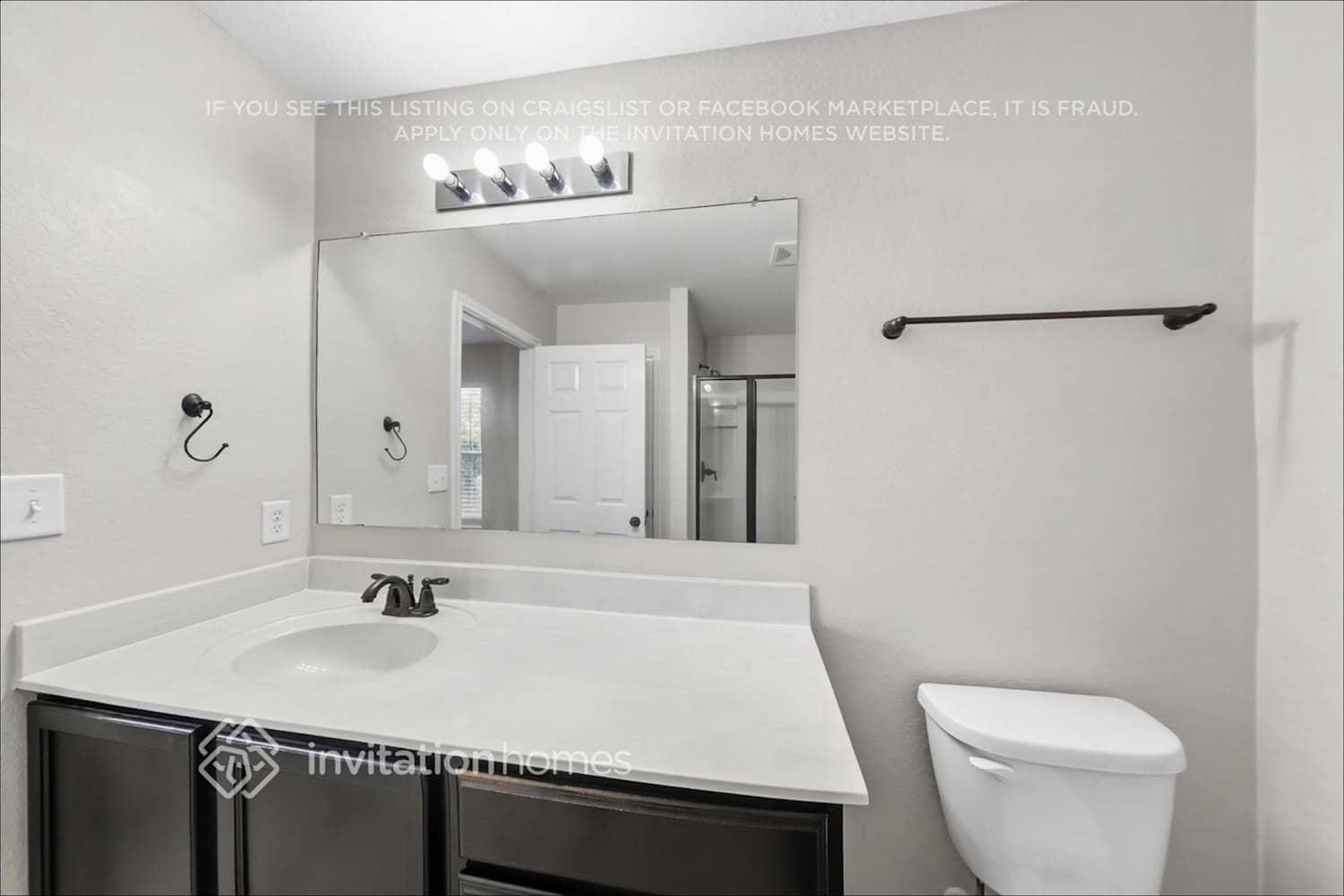 Building Photo - 467 Walnut Crest