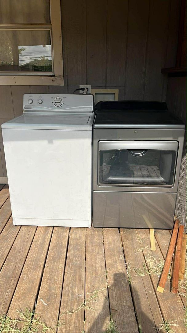 Building Photo - 1912 Wood Ave