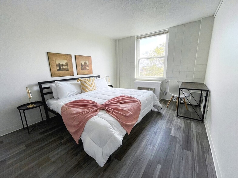 Building Photo - 2515 Burnet Ave