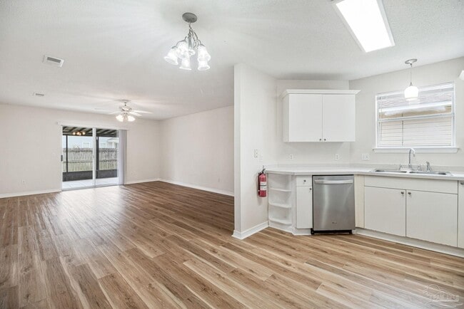 Building Photo - 2037 Marquesas Ln