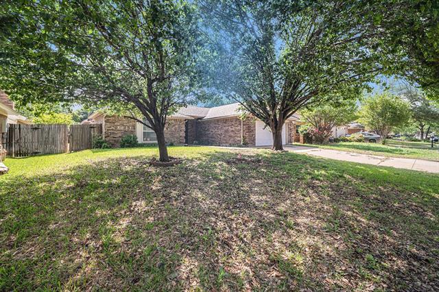 Building Photo - 7709 Mahonia Dr