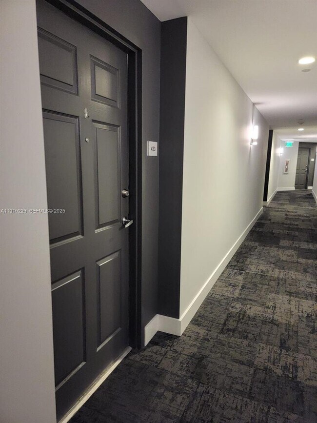 Building Photo - 140 S Dixie Hwy