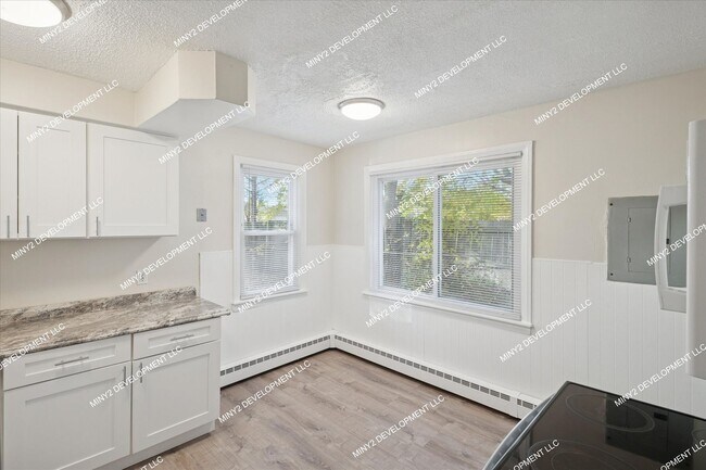 Building Photo - 17678 Lincoln Ave