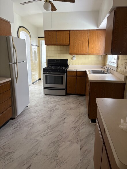 Building Photo - 3300 N Long Ave