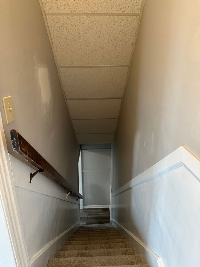 Building Photo - Elizabethtown 3 Bedroom 1.5 bathroom