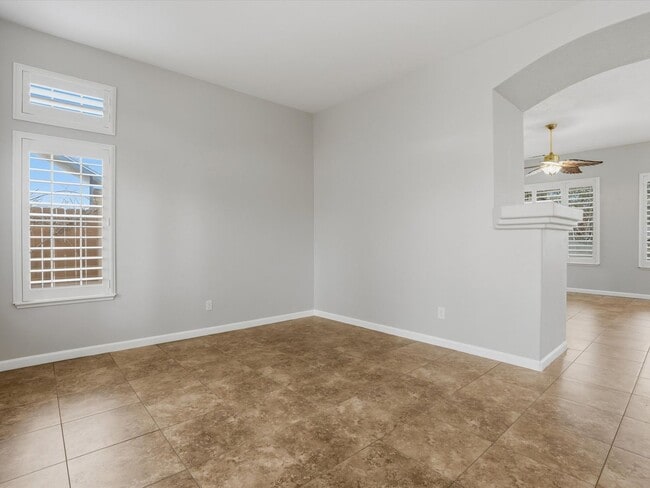 Building Photo - Spanish Springs Dream