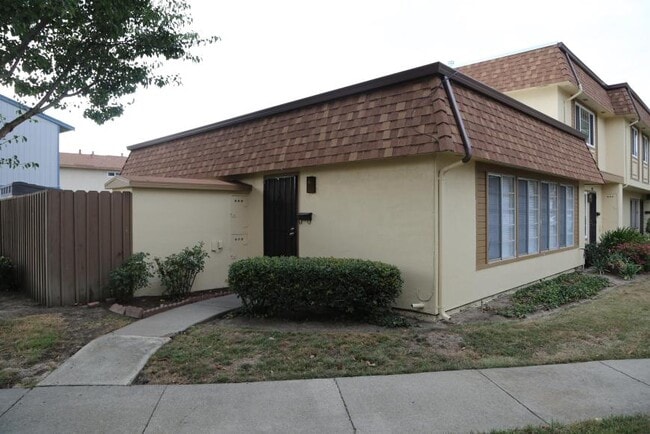 Primary Photo - 2 bedroom in Fremont CA 94555