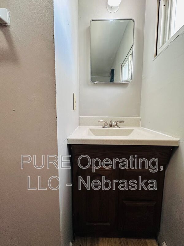 Building Photo - 4821 Underwood Ave
