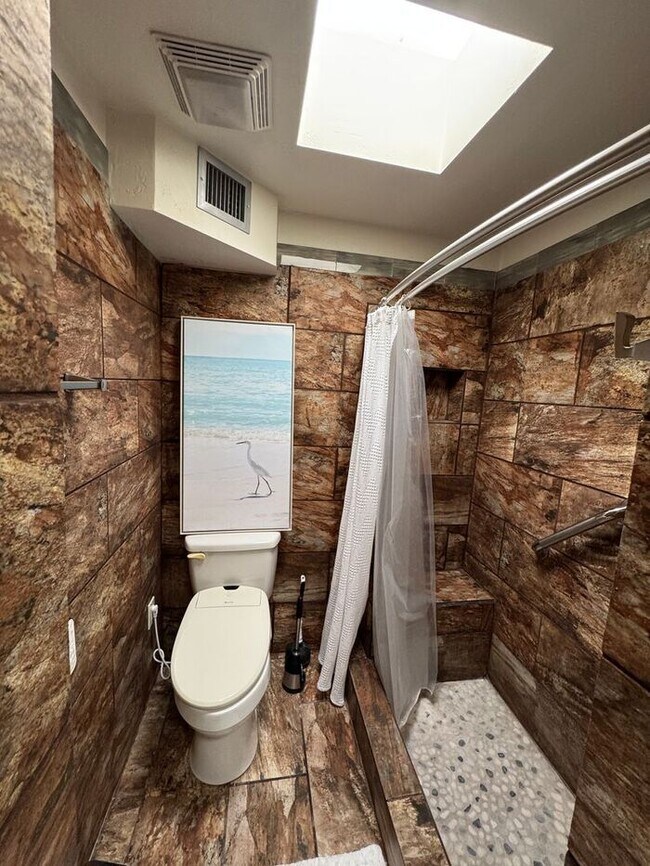 Building Photo - 4030 E Camino de la Bajada