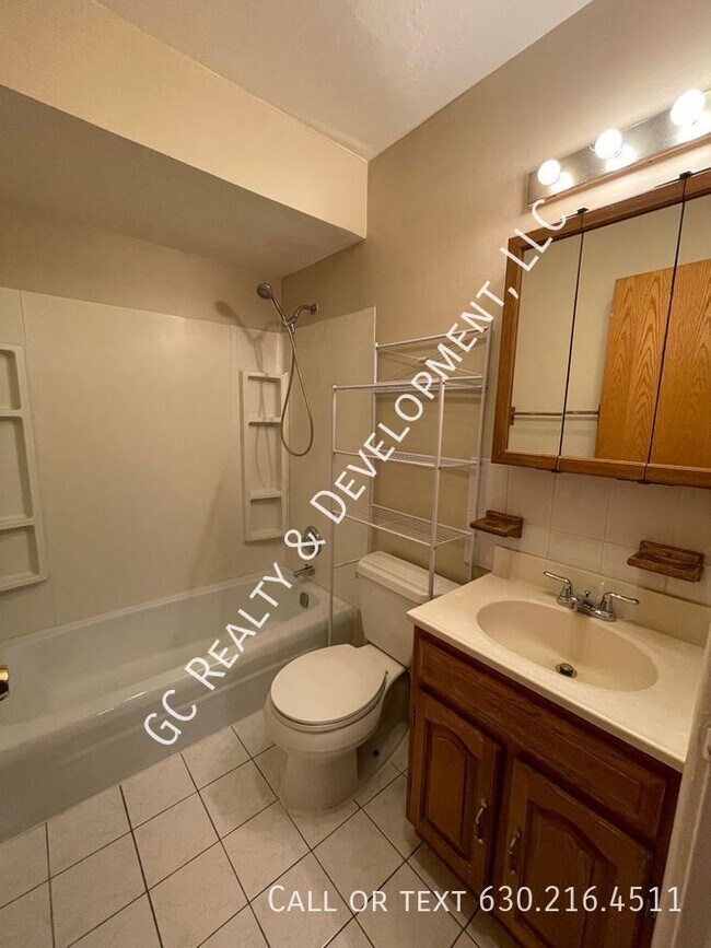 Building Photo - ***HEART OF EDGEWOOD / 1 BDRM - 1 BTH /  H...