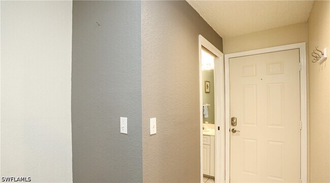 Building Photo - 1044 Woodshire Ln