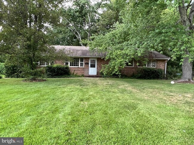 Building Photo - 8716 McNair Dr