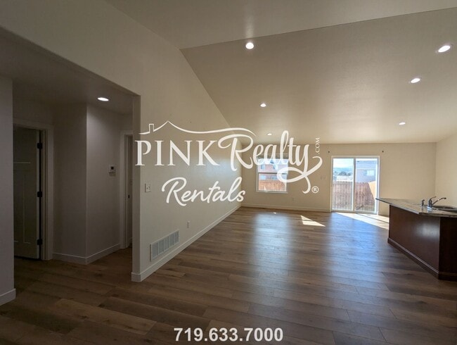 Building Photo - 284 W Kyle Dr