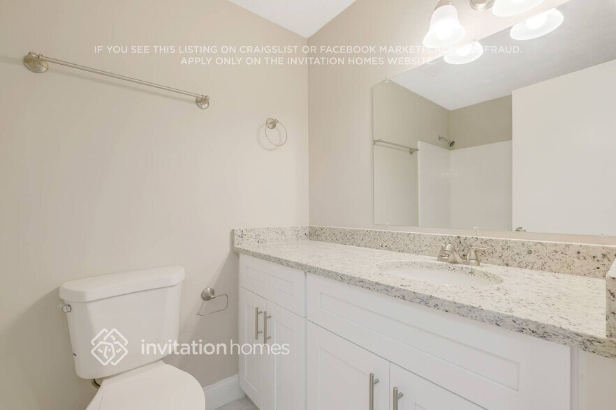 Building Photo - 3537 Fortuna Dr