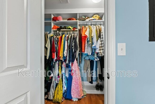 Building Photo - 4309 Saron Dr