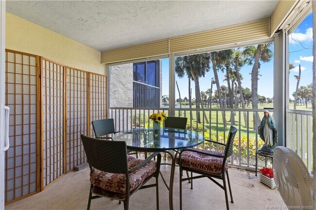 Building Photo - 5571 NE Gulfstream Way