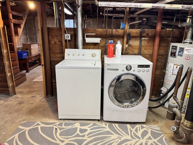 Building Photo - 17 Skahan Rd