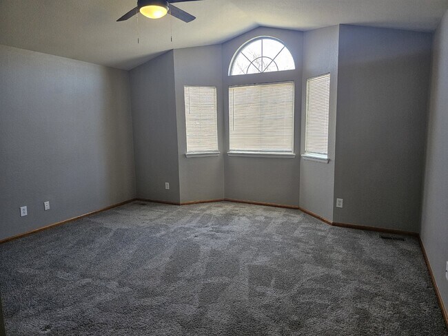 Building Photo - "Discover Spacious Comfort: 5-Bed, 4-Bath Retreat in Superior, CO – 3,439 Sq. Ft. of Elegant Livi...