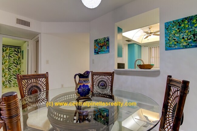 Building Photo - 175 116th Ave