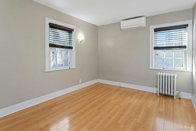 Building Photo - 164 Nelson Rd