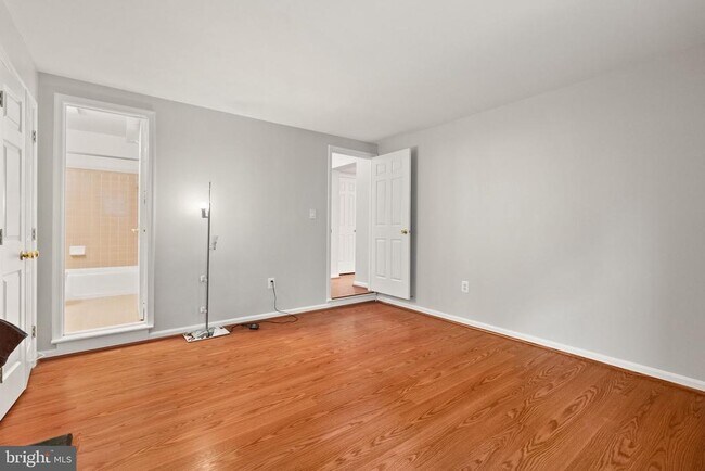 Building Photo - 1956 N Cleveland St