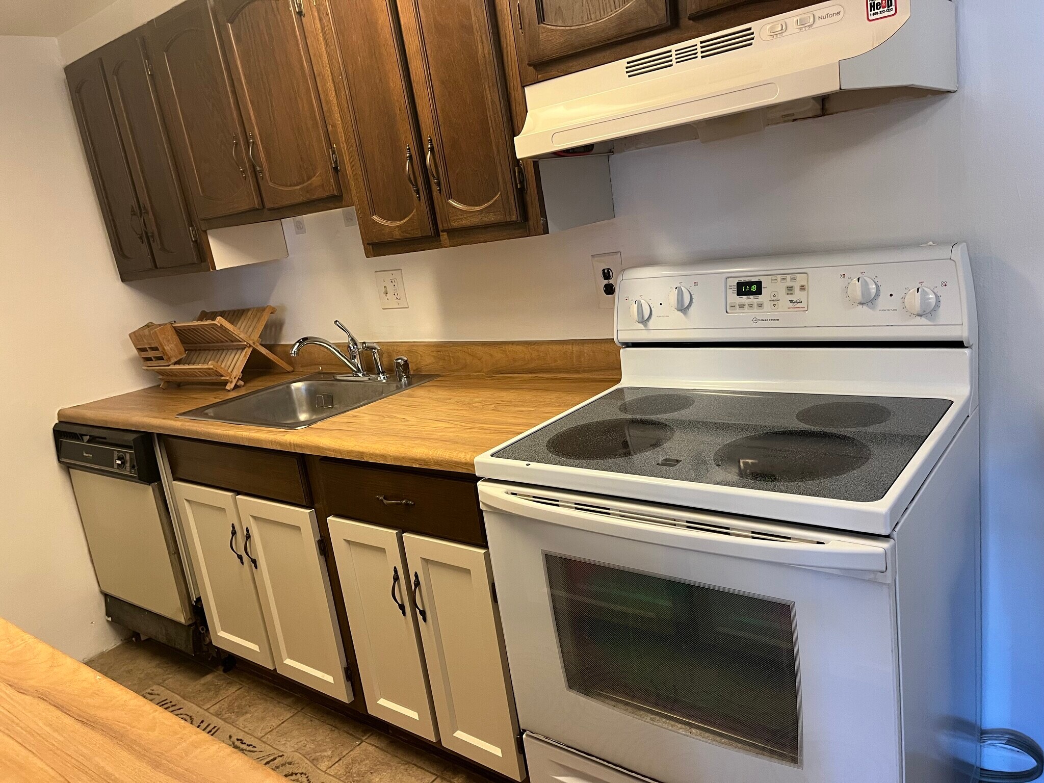 Building Photo - 1526 Potomac Ave SE