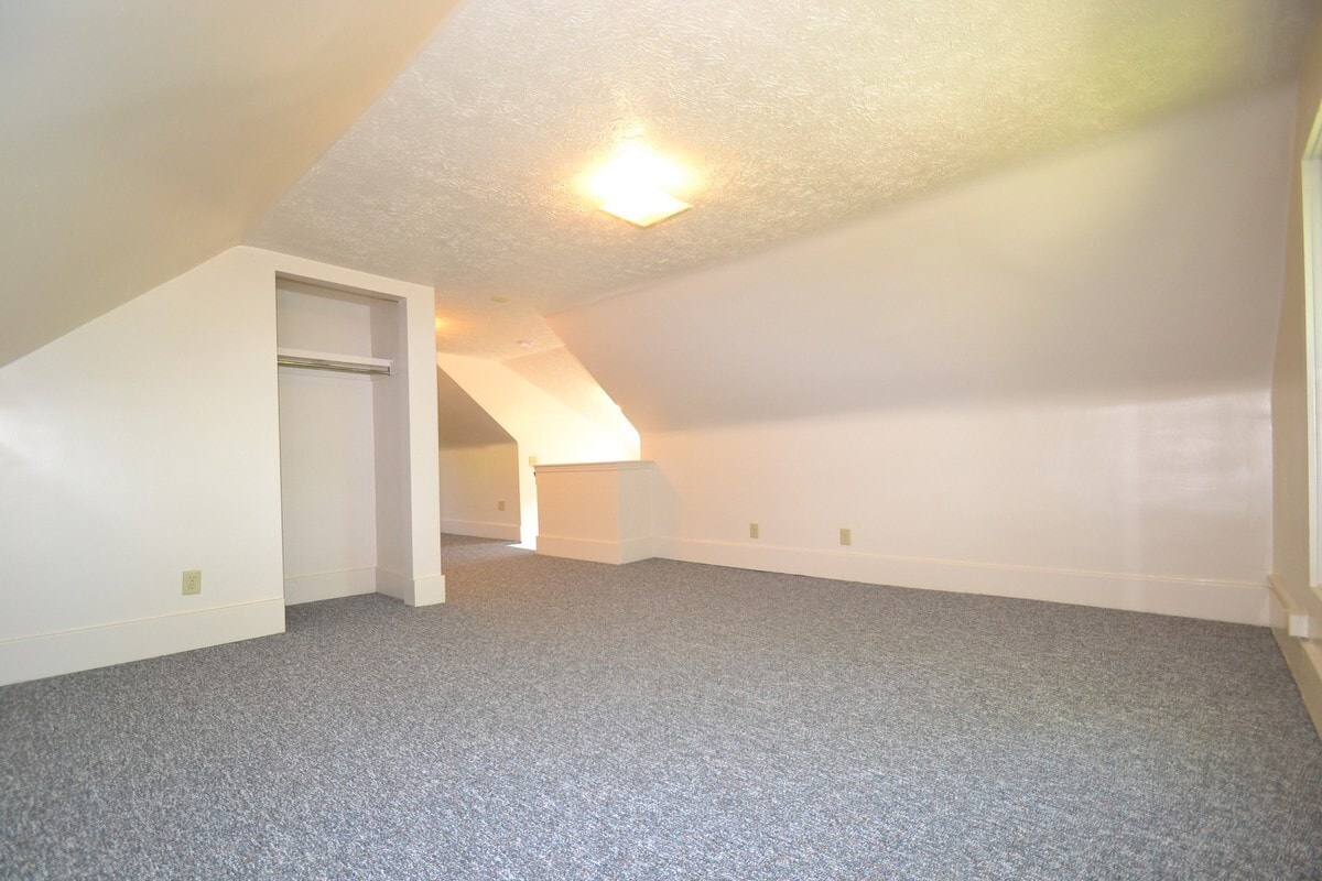 Building Photo - 547 Carroll St