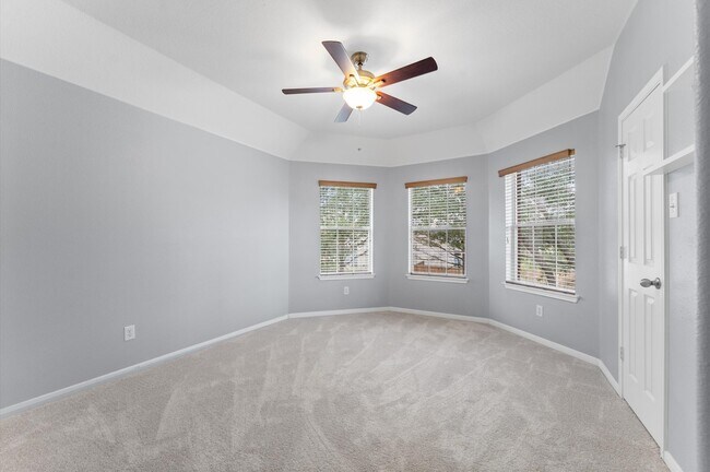 Building Photo - 13402 Great Creek Dr